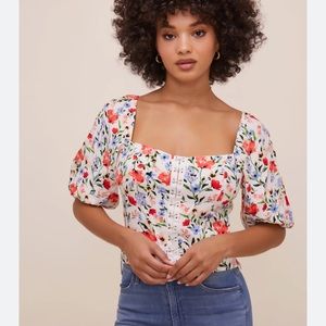 ASTR Floral Top Size M